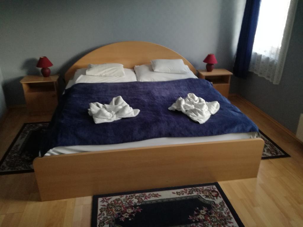 Hotel Arany Trofea Eger Exterior photo