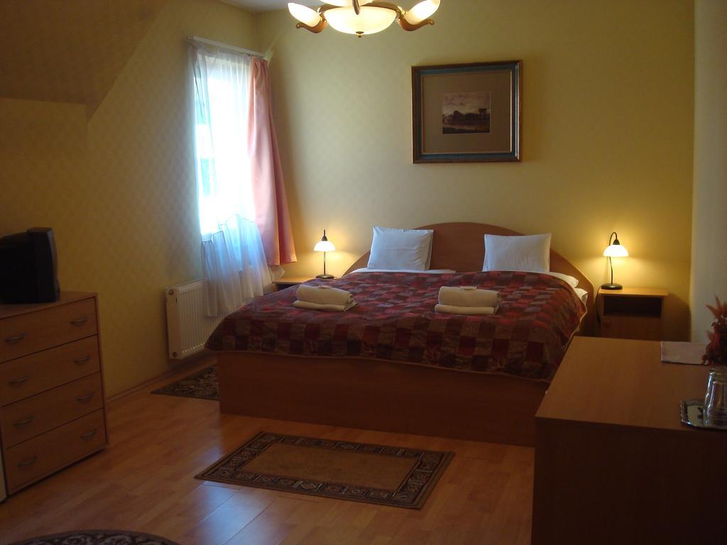 Hotel Arany Trofea Eger Exterior photo