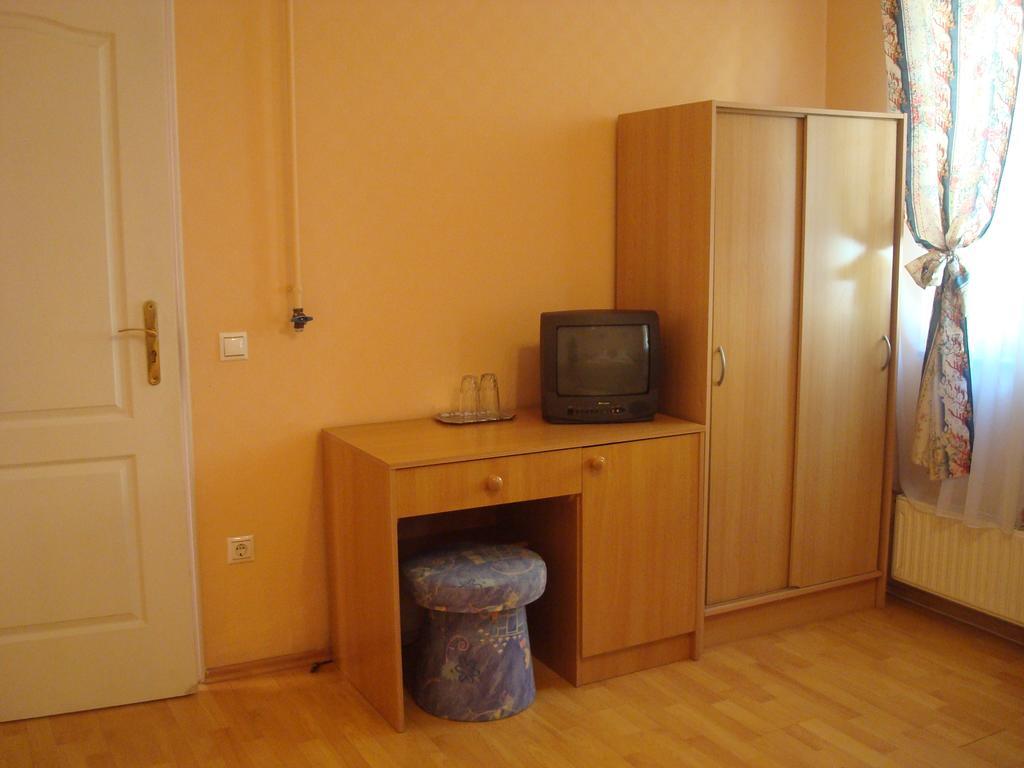 Hotel Arany Trofea Eger Exterior photo
